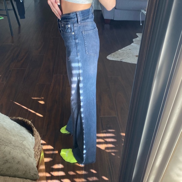 Dark wash - Picture 3 of 5